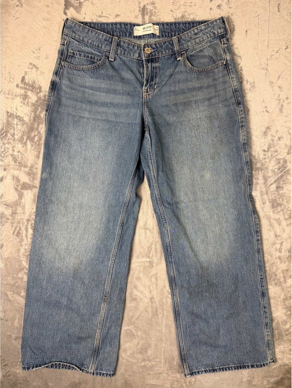 Hollister Low-Rise Baggy Jeans Women’s 12R W31 Light Wash Wide Leg Denim